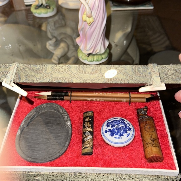 Textile Calligraphy Box. 7 items. - Picture 10 of 17